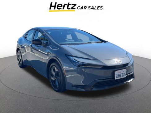 Used 2024 Toyota Prius LE image 1