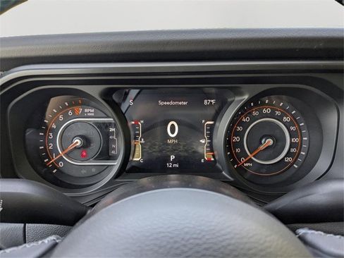 New 2025 Jeep Gladiator Rubicon w/ Safety Group image 25