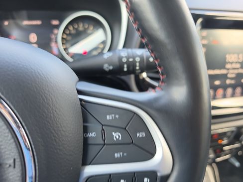 Used 2021 Jeep Compass Limited AWD/4WD image 33