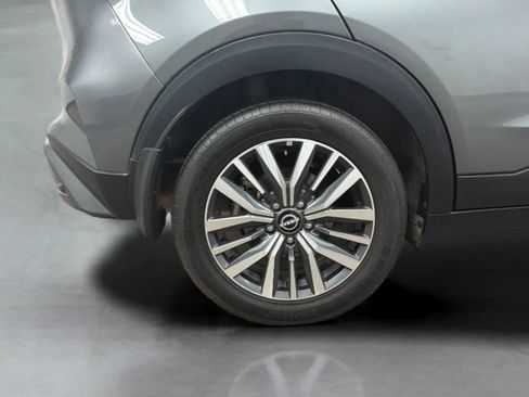 Used 2022 Nissan Kicks SV FWD image 27