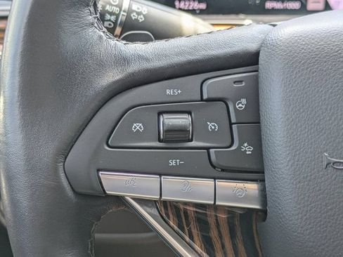 Used 2024 Cadillac Escalade ESV Premium Luxury AWD/4WD image 24