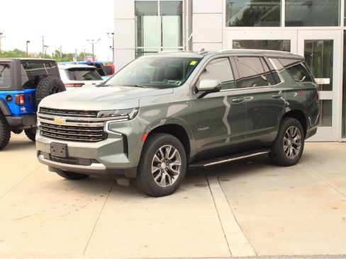 Used 2024 Chevrolet Tahoe LT w/ LT Signature Plus Package AWD/4WD image 3