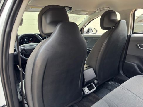 Used 2025 Kia K4 FWD image 30