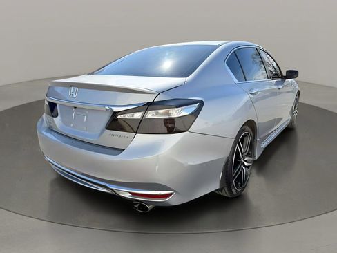 Used 2016 Honda Accord Sport image 6