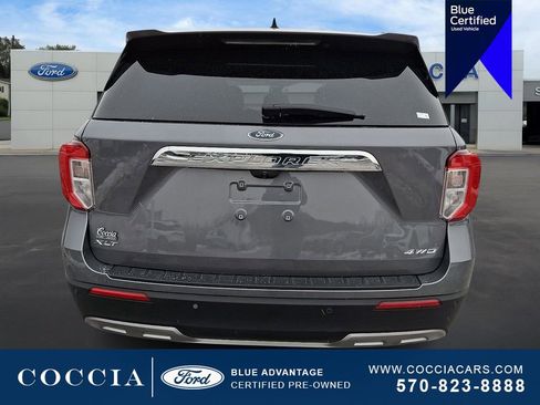 Certified 2022 Ford Explorer XLT w/ Equipment Group 202A image 5
