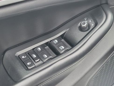 Used 2023 Jeep Grand Cherokee Limited image 10