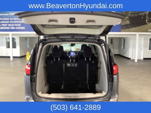 Used 2019 Chrysler Pacifica Limited w/ Advanced Safetytec Group image 6