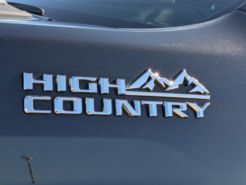 Used 2021 Chevrolet Silverado 2500 High Country w/ Z71 Off-Road Package image 13