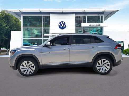 Used 2021 Volkswagen Atlas Cross Sport SE w/ Panoramic Sunroof Package FWD image 5