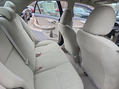 Used 2013 Toyota Corolla L image 11