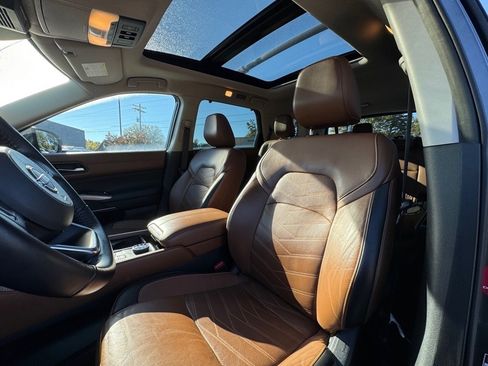 Certified 2023 Nissan Pathfinder Platinum image 16