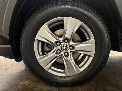 Used 2022 Toyota RAV4 XLE image 10