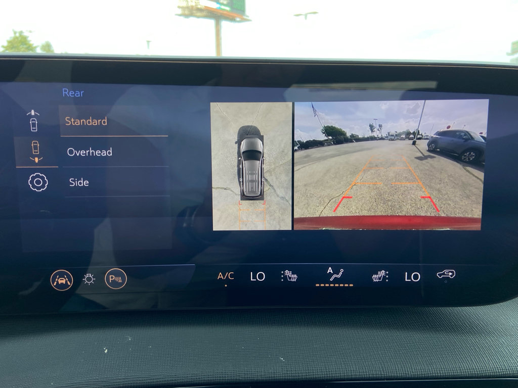 Used 2025 Buick Enclave Preferred AWD/4WD image 23