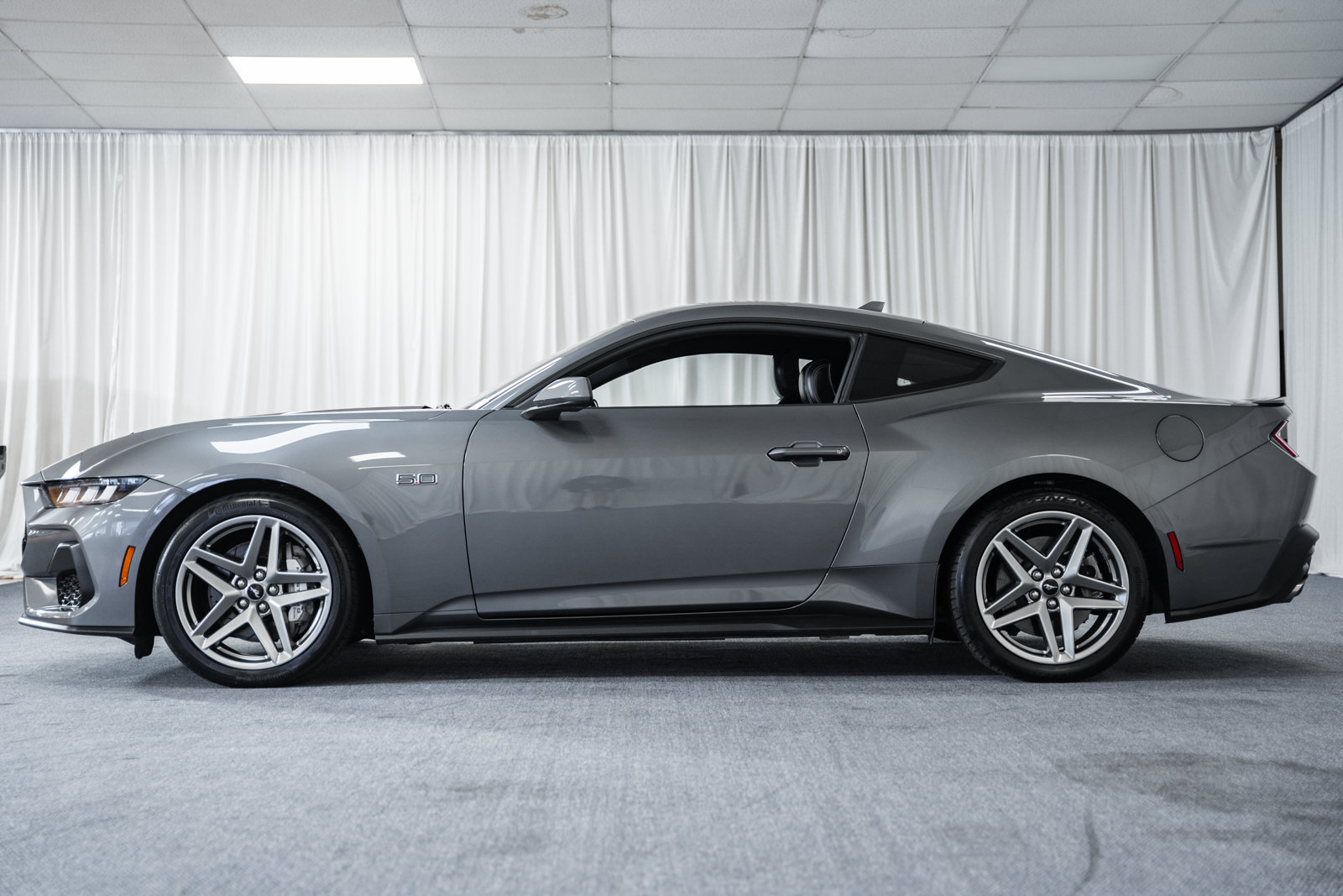 Used 2024 Ford Mustang GT Premium RWD image 4