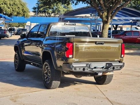 Used 2023 Chevrolet Colorado ZR2 w/ ZR2 Convenience Package III image 3