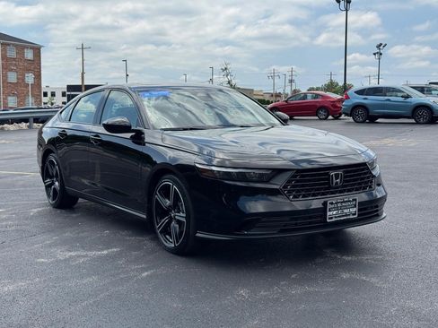 Certified 2026 Honda Accord SE image 2
