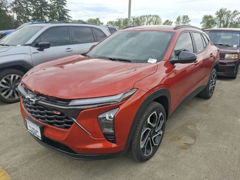 Used 2024 Chevrolet Trax RS w/ Sunroof Package image 1