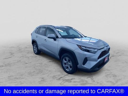 Used 2025 Toyota RAV4 XLE AWD/4WD image 3