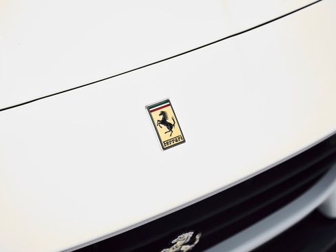 Used 2022 Ferrari Portofino M RWD image 8