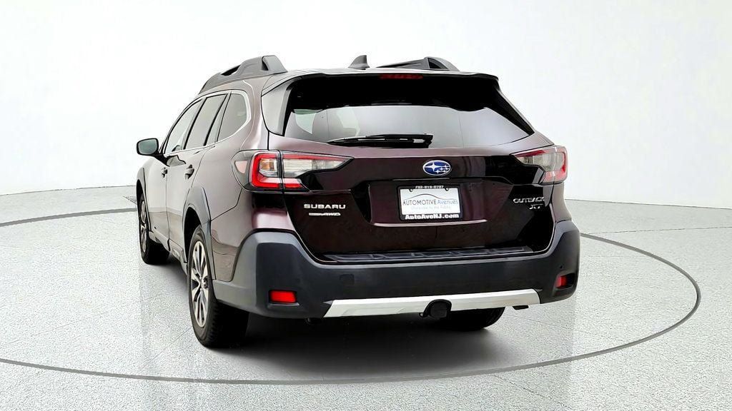 Used 2024 Subaru Outback Limited XT AWD/4WD image 6