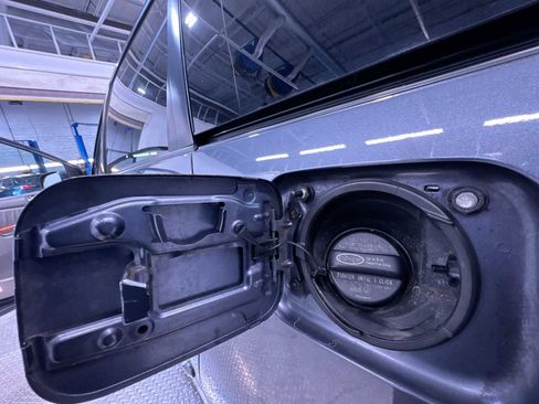 Used 2008 Toyota Sienna XLE Limited image 39