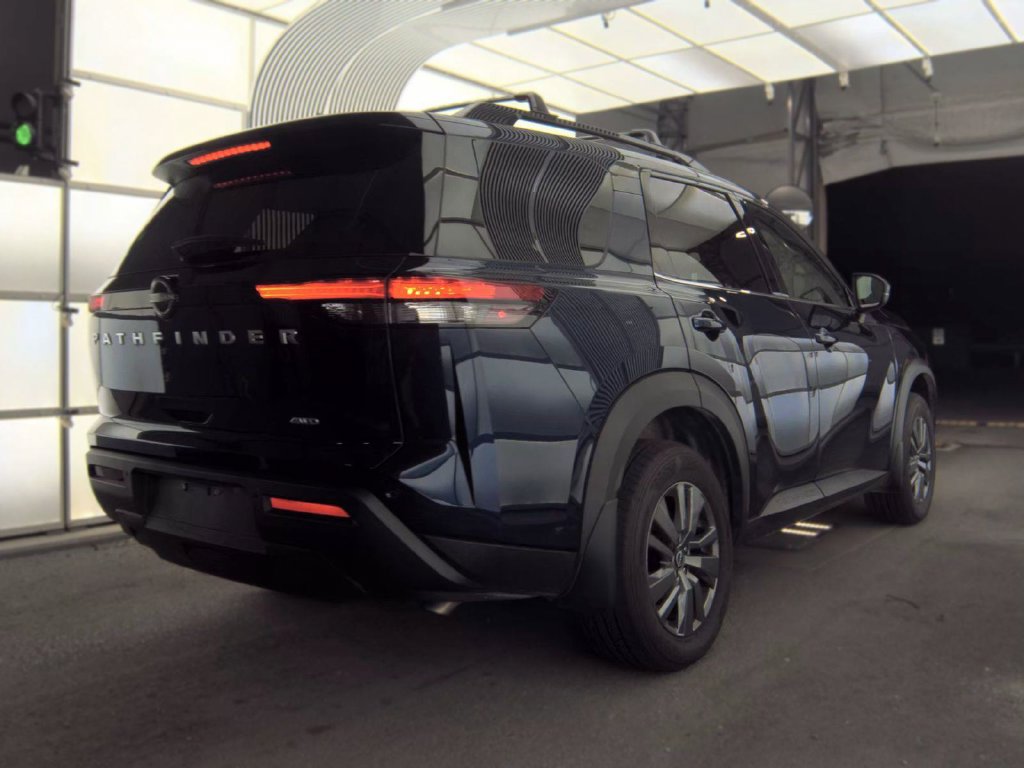 Certified 2025 Nissan Pathfinder SV AWD/4WD image 7