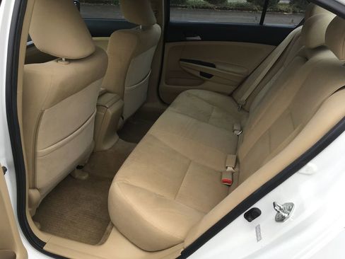 Used 2011 Honda Accord LX-P image 24