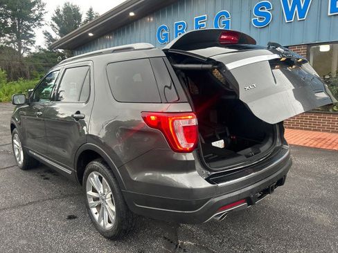 Used 2018 Ford Explorer XLT w/ Equipment Group 202A AWD/4WD image 9