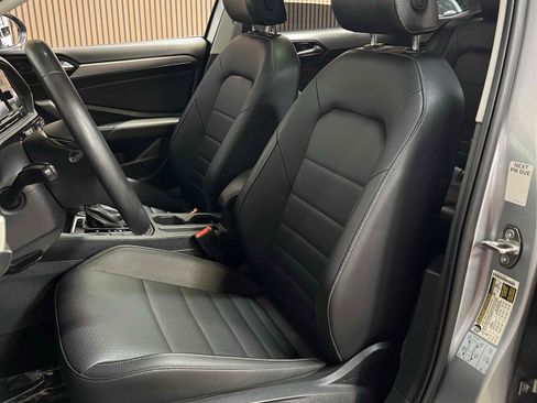 Used 2021 Volkswagen Jetta SE FWD image 36