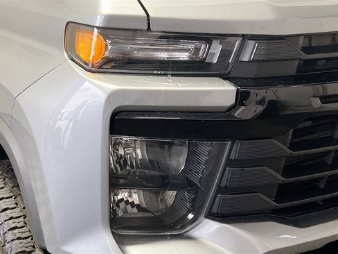 Used 2024 Chevrolet Silverado 2500 W/T w/ WT Convenience Package image 11