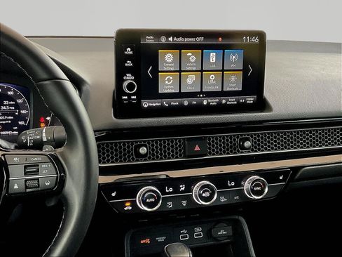 Used 2023 Honda Civic Touring image 9