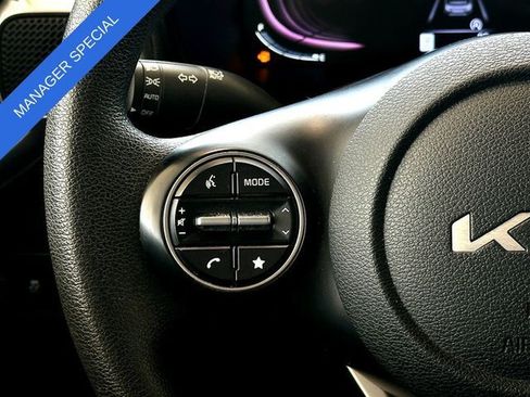 Used 2024 Kia Soul LX w/ Option Group 015 FWD image 21