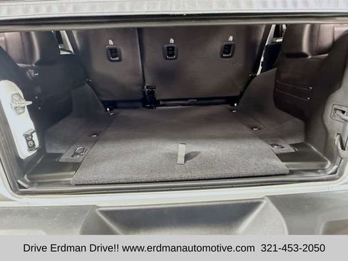 Used 2025 Jeep Wrangler Sport S image 33