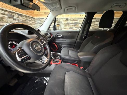 Used 2016 Jeep Renegade Trailhawk AWD/4WD image 11