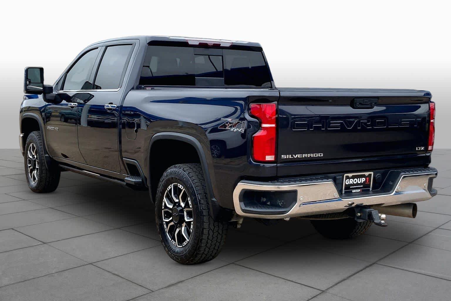 Used 2024 Chevrolet Silverado 2500 LTZ w/ LTZ Convenience Package AWD/4WD image 12