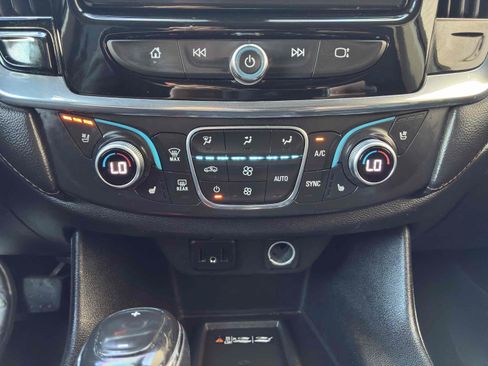 Used 2019 Chevrolet Traverse Premier w/ Redline Edition FWD image 31