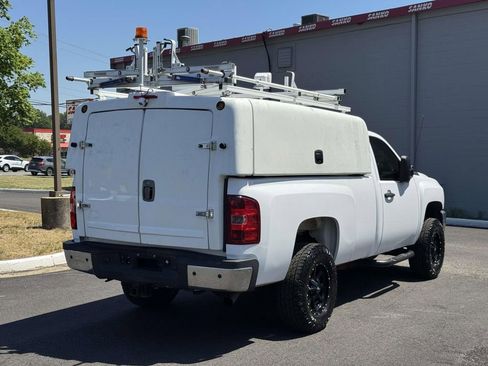 Used 2011 Chevrolet Silverado 2500 W/T RWD image 21