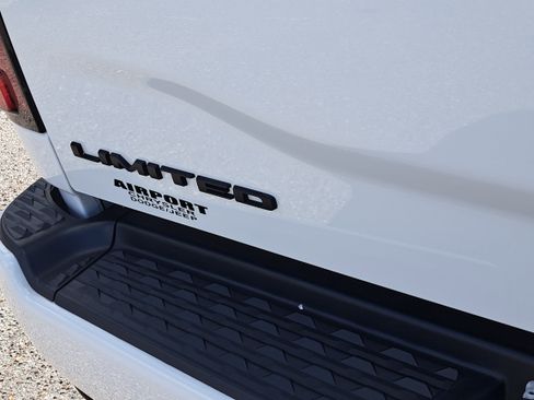 Used 2023 RAM 2500 Limited image 9