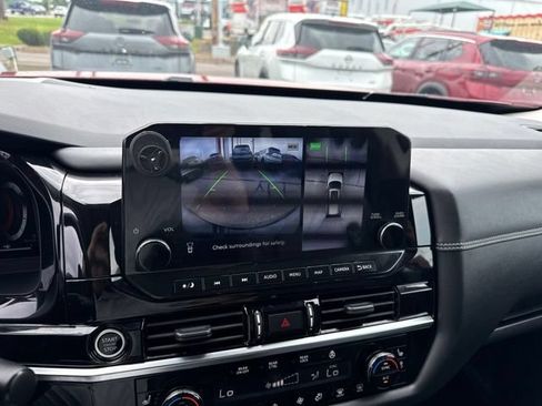Certified 2023 Nissan Pathfinder Platinum AWD/4WD image 35