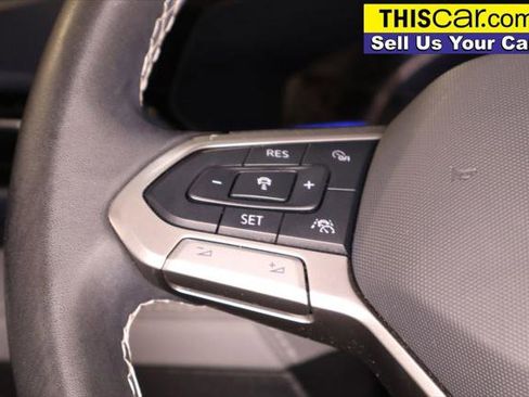 Used 2024 Volkswagen Taos SE FWD image 15
