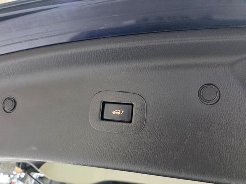 Used 2017 Nissan Armada SL w/ Moonroof Package RWD image 16