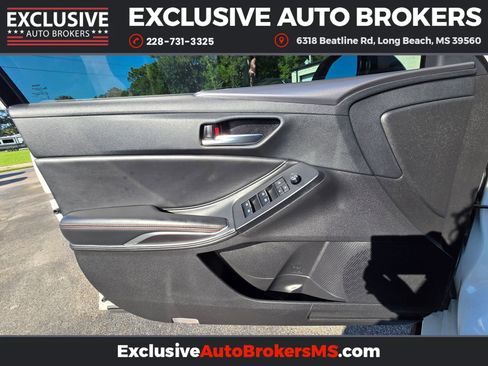 Used 2021 Toyota Avalon TRD image 23