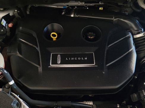 Used 2018 Lincoln MKC Select w/ Select Plus Package FWD image 30