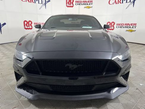 Used 2018 Ford Mustang GT Premium w/ GT Performance Package RWD image 2