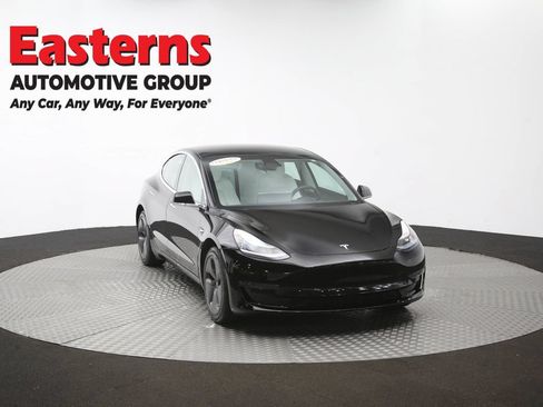Used 2020 Tesla Model 3 Standard Range RWD image 45