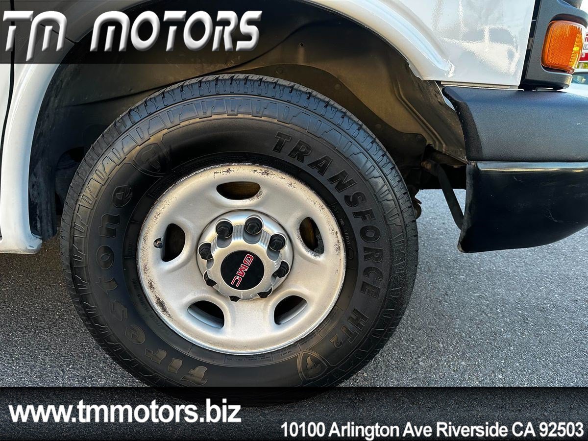 Used 2011 GMC Savana 3500 RWD image 10