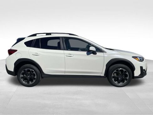 Used 2023 Subaru Crosstrek 2.0i Premium image 2