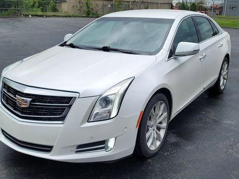 Used 2017 Cadillac XTS Luxury FWD image 3
