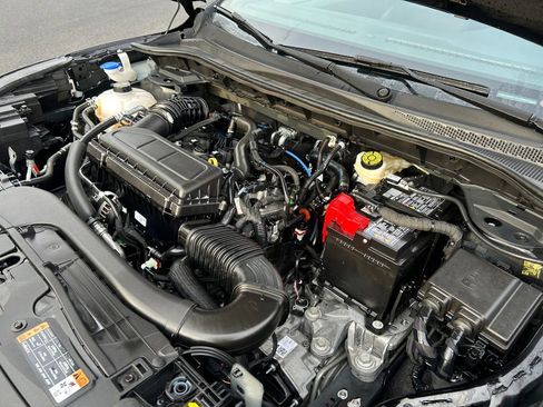 Used 2025 Ford Escape ST-Line image 30