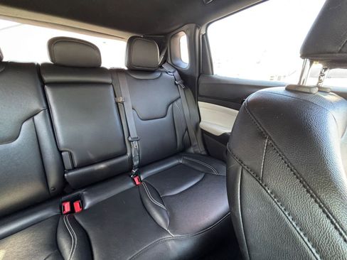 Used 2025 Jeep Compass Limited AWD/4WD image 39